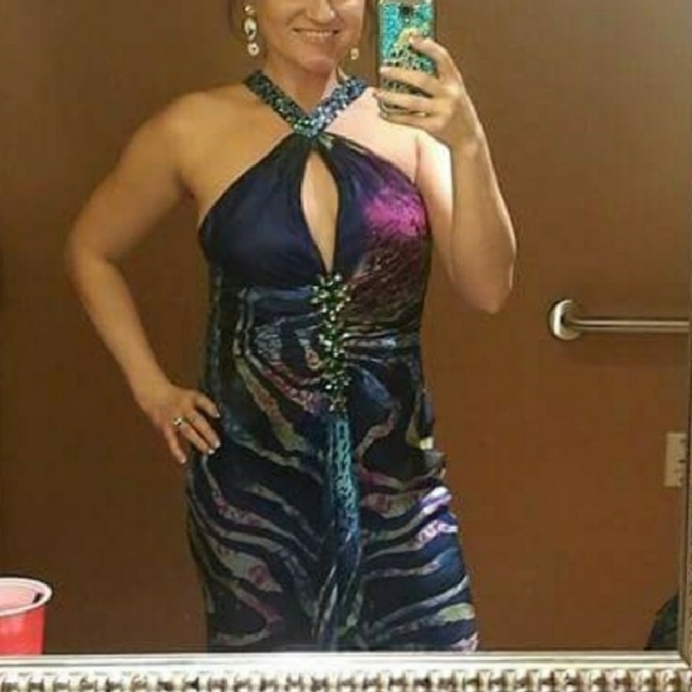 Sexy cleavage special occasion dress or prom